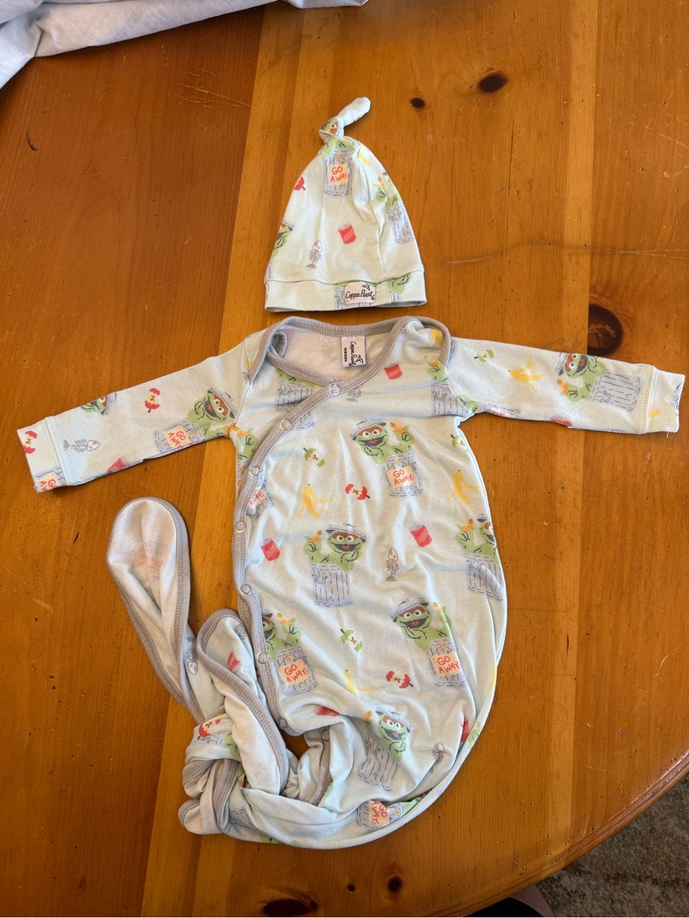 Copper Pearl Newborn Knot Gown & Hat Set- Oscar the grouch